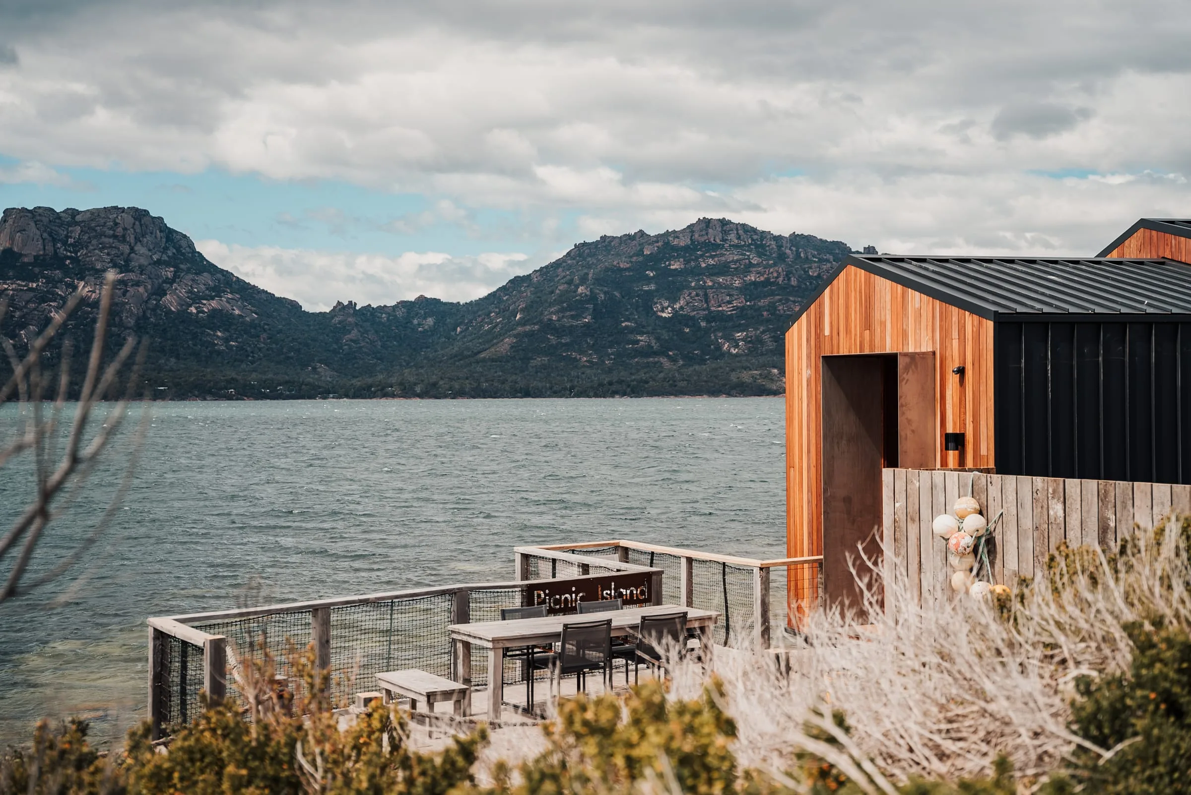 Picnic Island — an off-grid retreat at Coles Bay, Tasmania