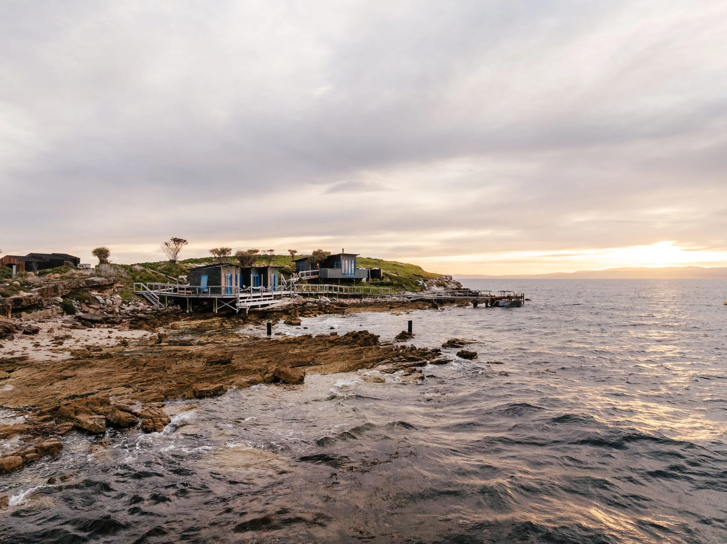 Picnic Island — an off-grid retreat at Coles Bay, Tasmania