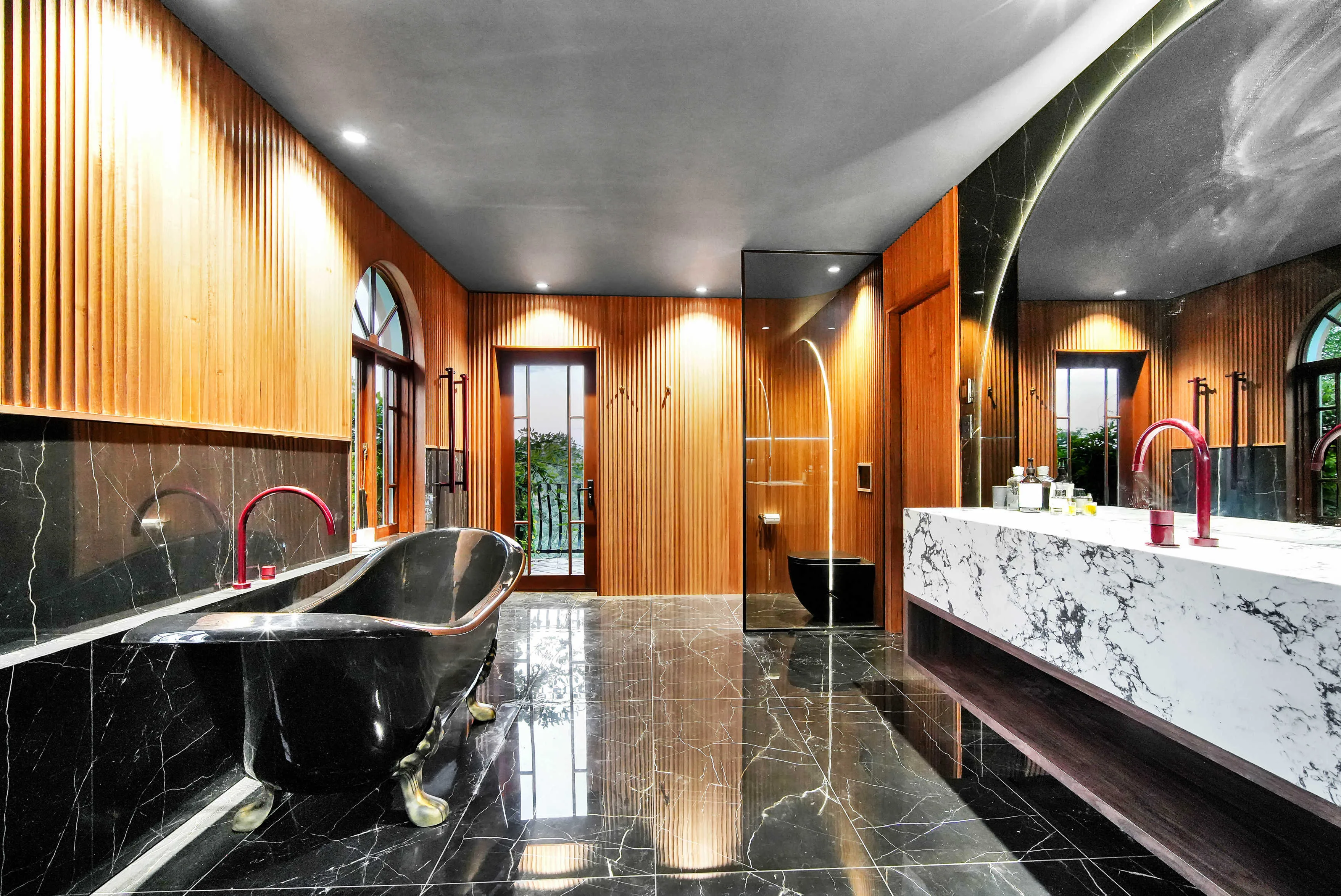 Villa Donini, Northern Tasmania — Bathroom by Darkitecture (image 7 of 12)
