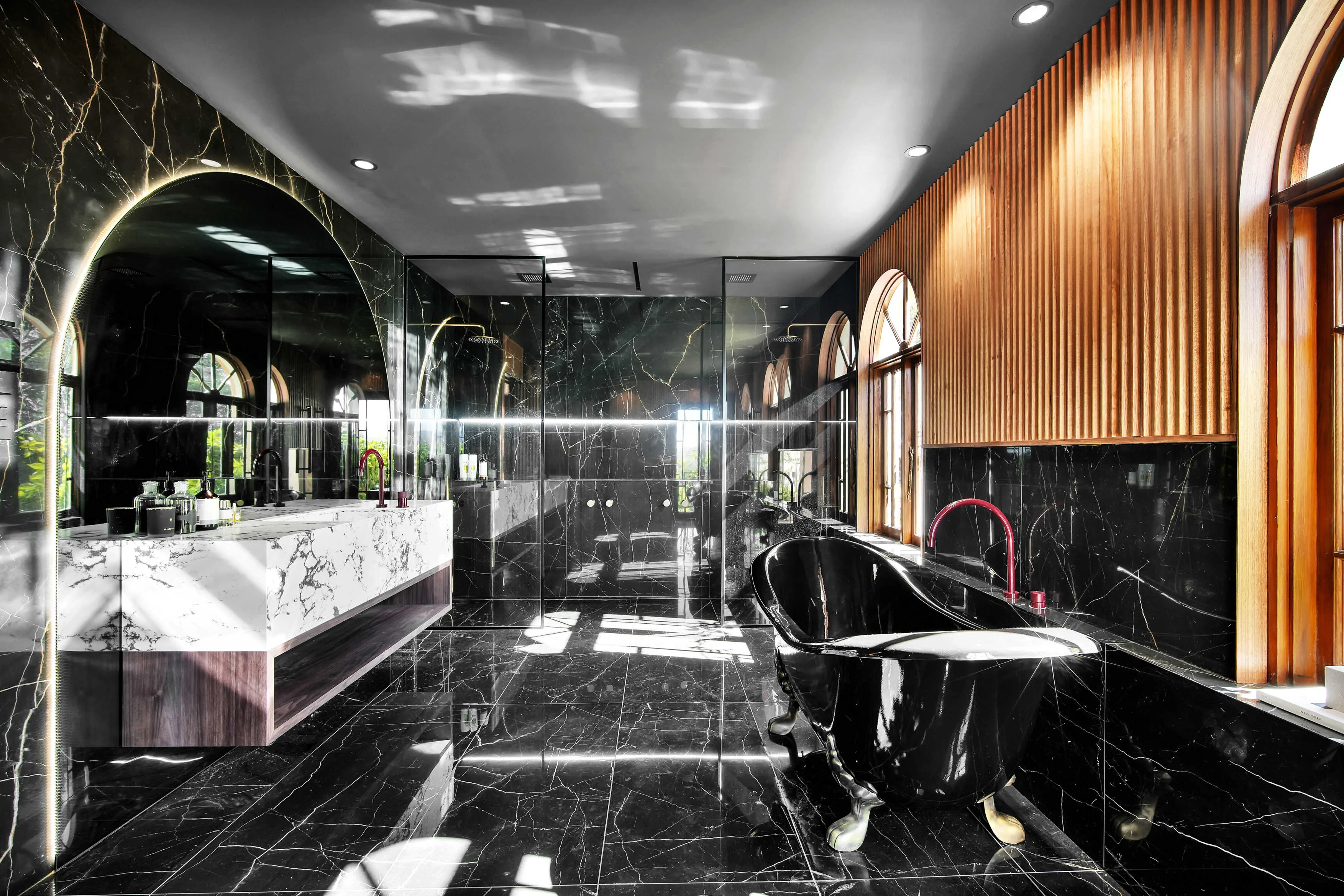 Villa Donini, Northern Tasmania — Bathroom by Darkitecture (image 10 of 12)