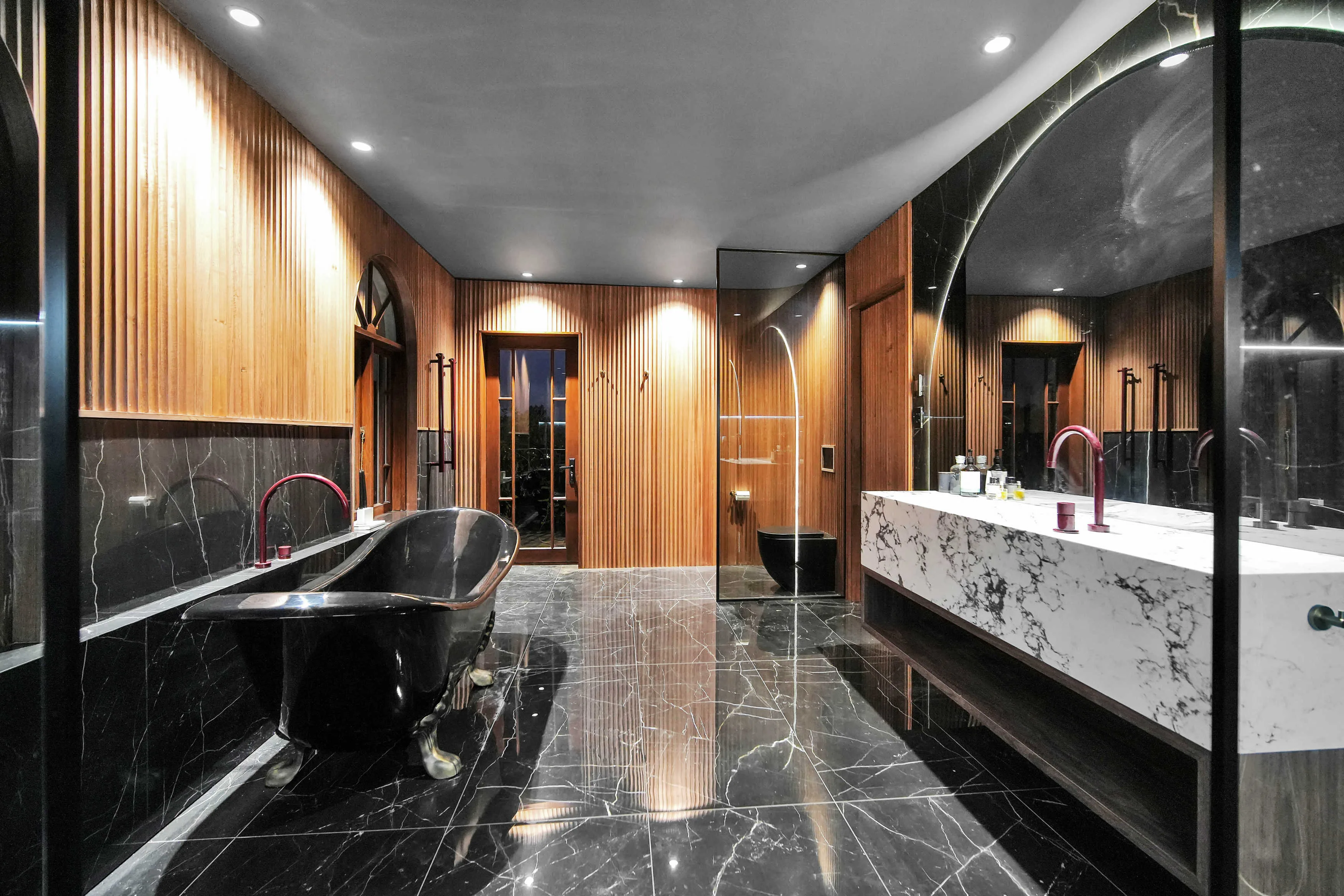 Villa Donini, Northern Tasmania — Bathroom by Darkitecture (image 11 of 12)