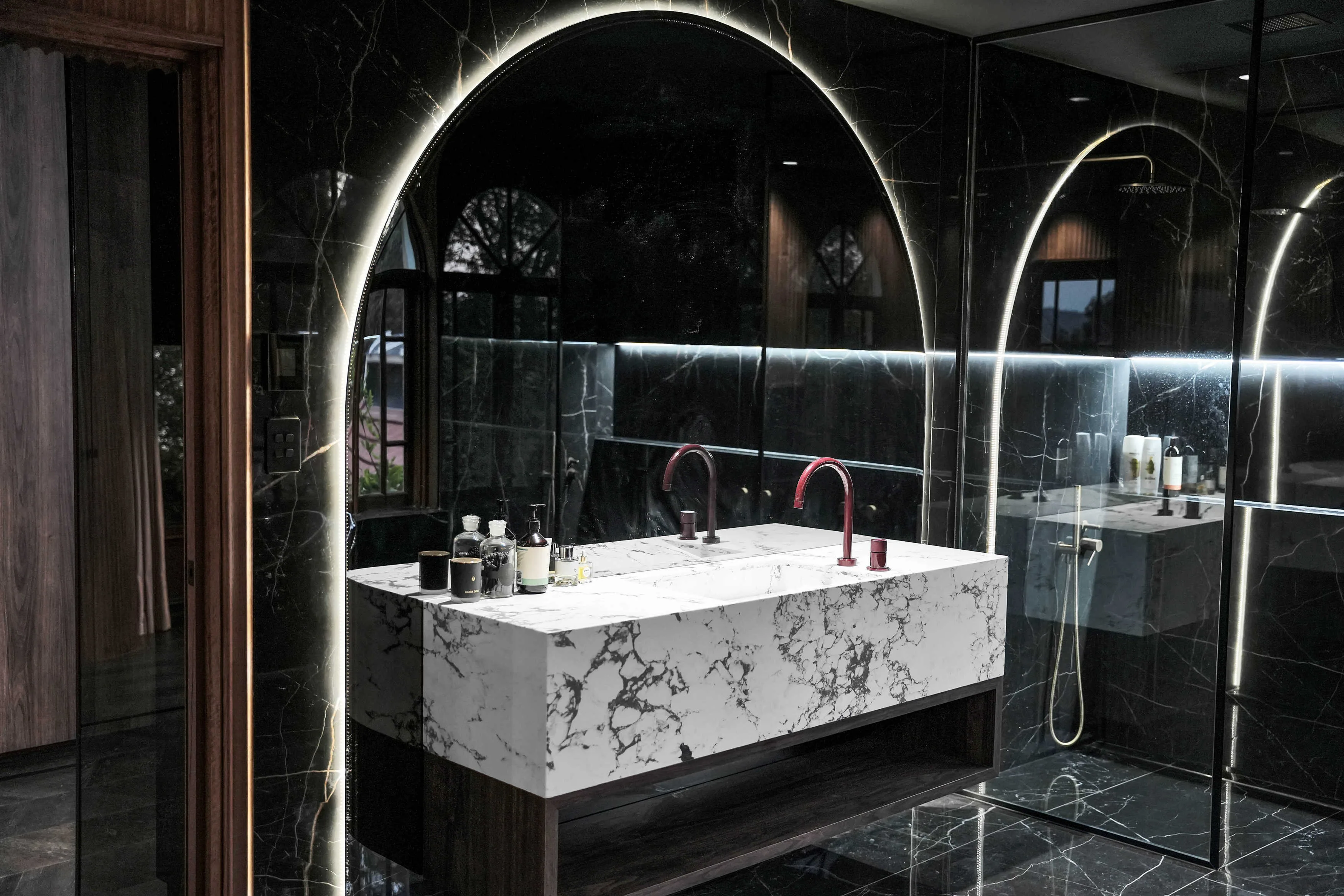 Villa Donini, Northern Tasmania — Bathroom by Darkitecture (image 2 of 12)