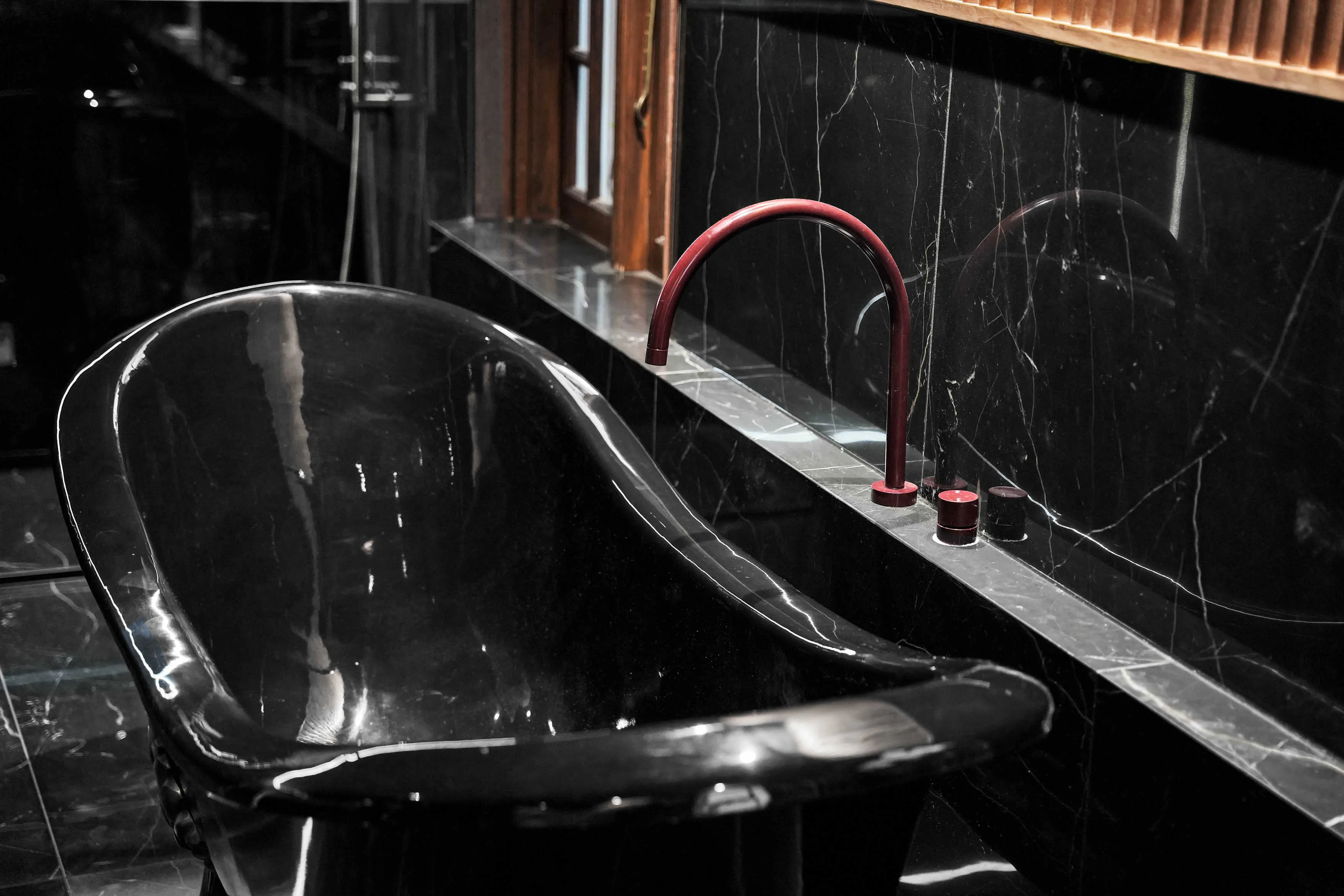 Villa Donini, Northern Tasmania — Bathroom by Darkitecture (image 4 of 12)
