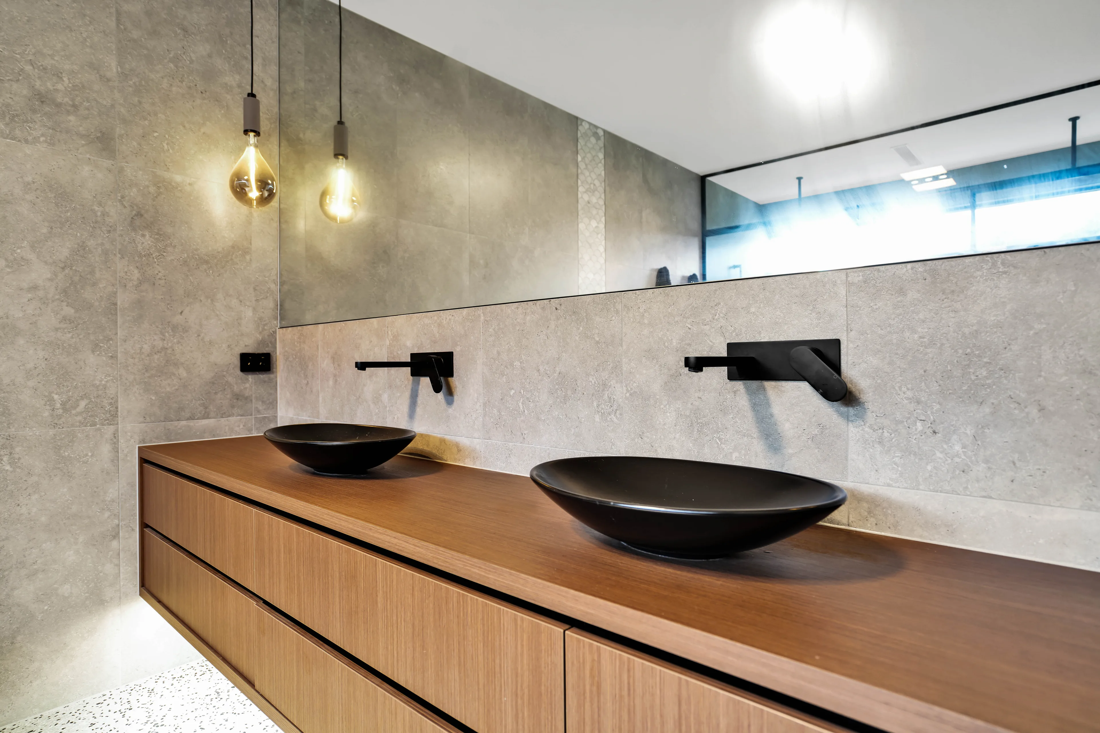 The HQ, West Launceston — New home by Darkitecture (image 13 of 15)