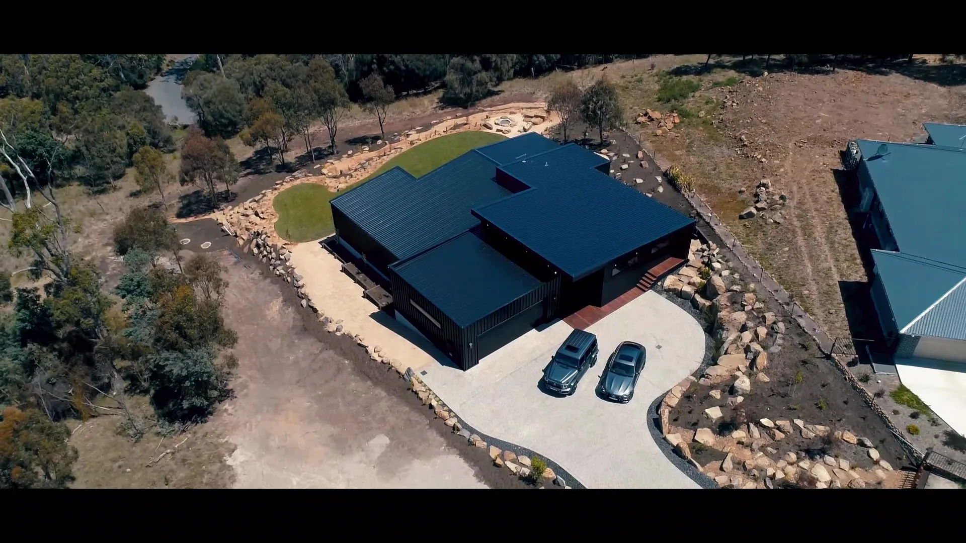 The HQ, West Launceston — New home by Darkitecture (image 2 of 15)